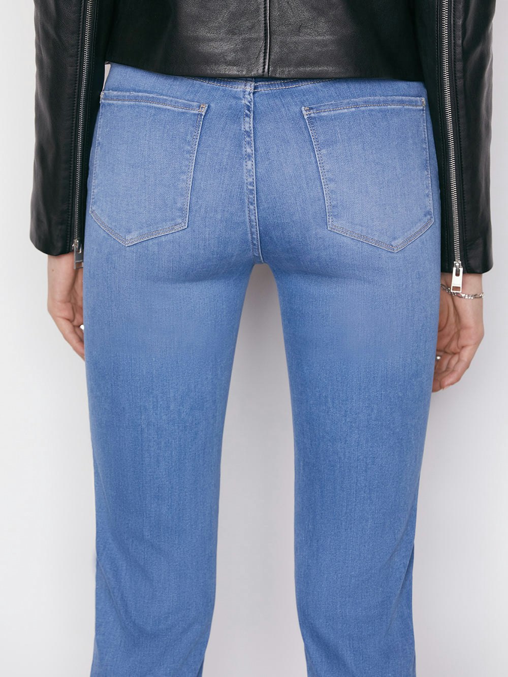 back detail view alt:fit2